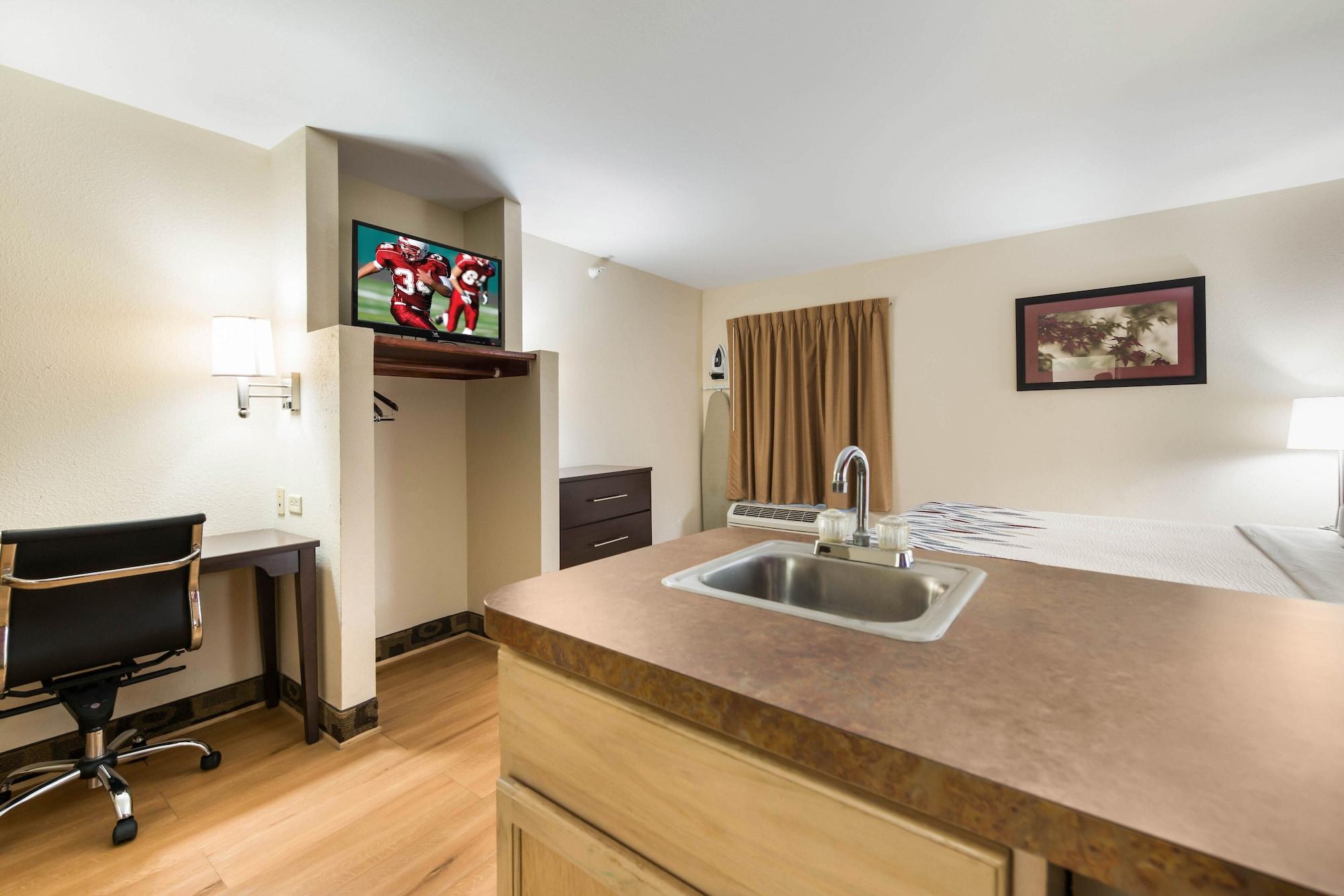 Red Roof Inn & Suites Monee Ngoại thất bức ảnh