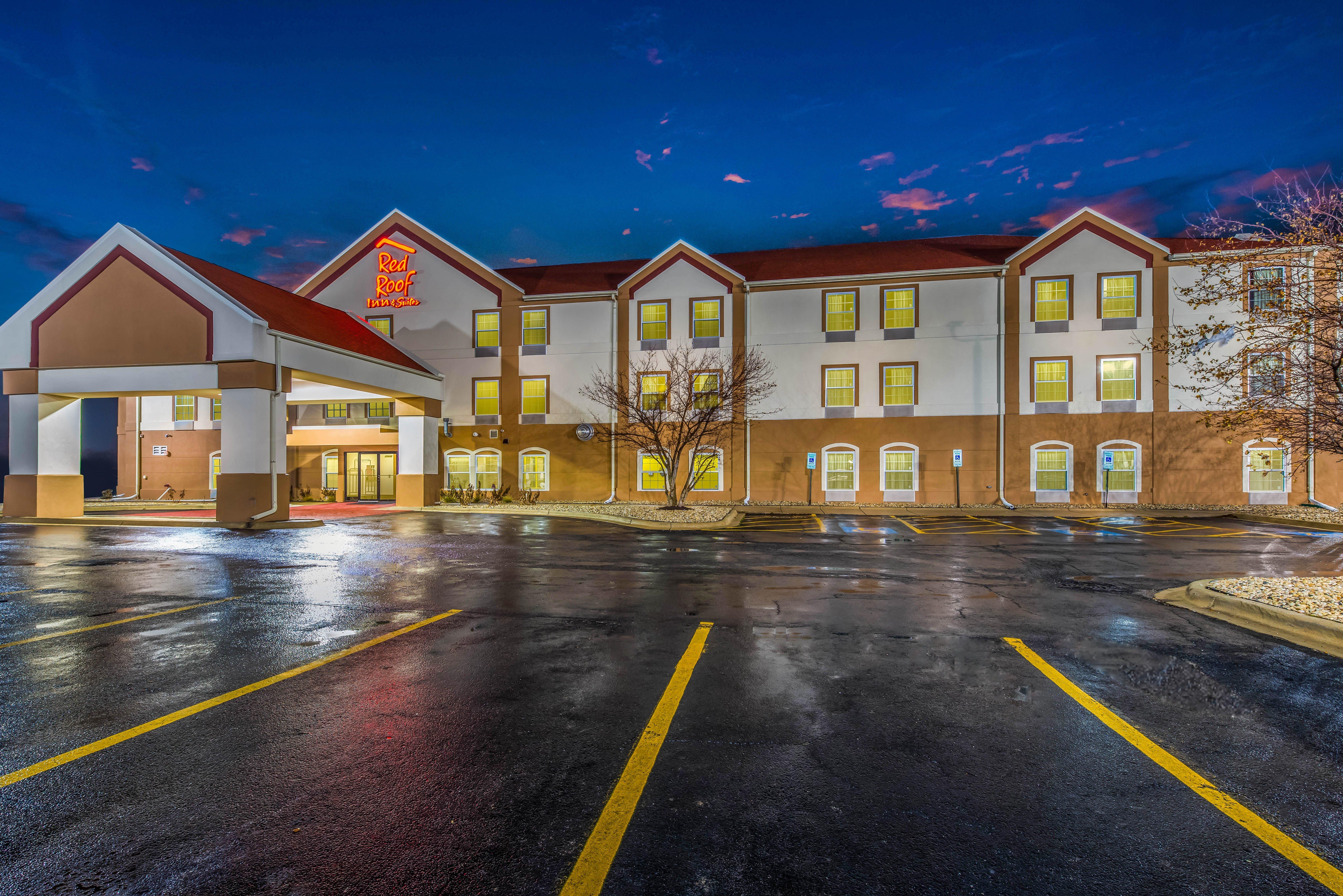 Red Roof Inn & Suites Monee Ngoại thất bức ảnh