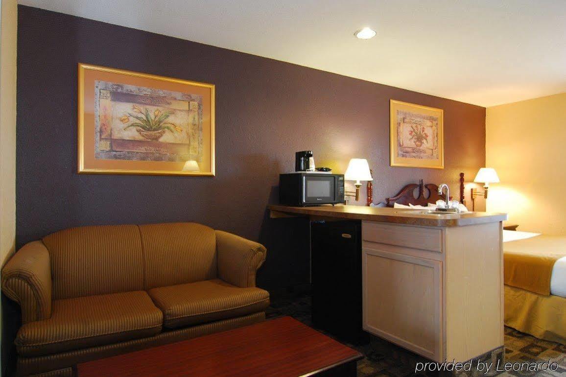Red Roof Inn & Suites Monee Ngoại thất bức ảnh