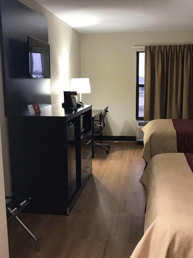 Red Roof Inn & Suites Monee Ngoại thất bức ảnh